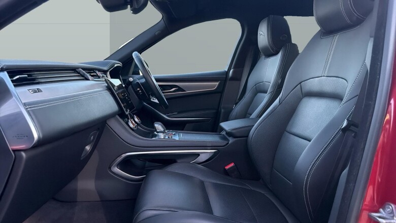 Jaguar F-Pace 2.0 D200 R-Dynamic SE Black 5dr Auto AWD Diesel Estate